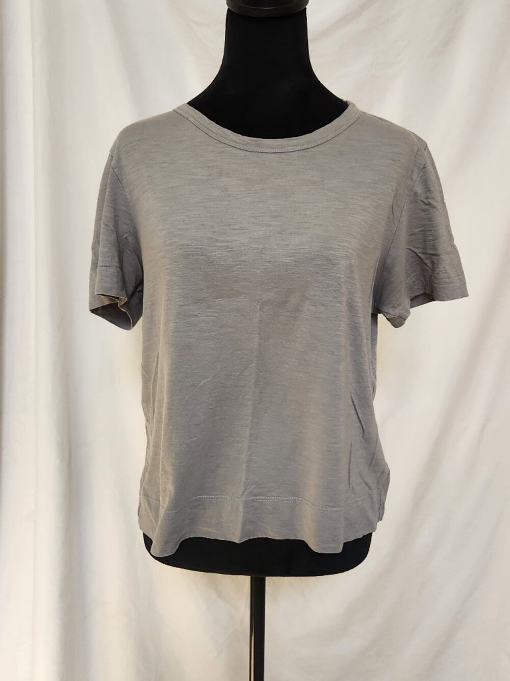 Theory Short Sleeve classic gray t-shirt, soft, cozy, M